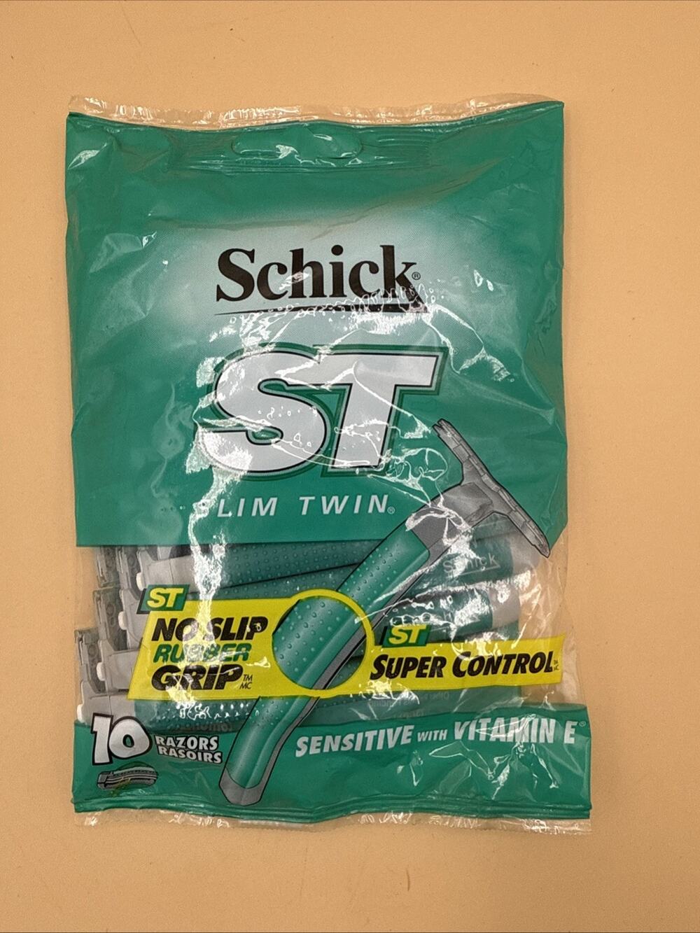 NEW 10 Schick ST Slim Twin Disposable Razors for Men Sensitive Skin Vitamin E